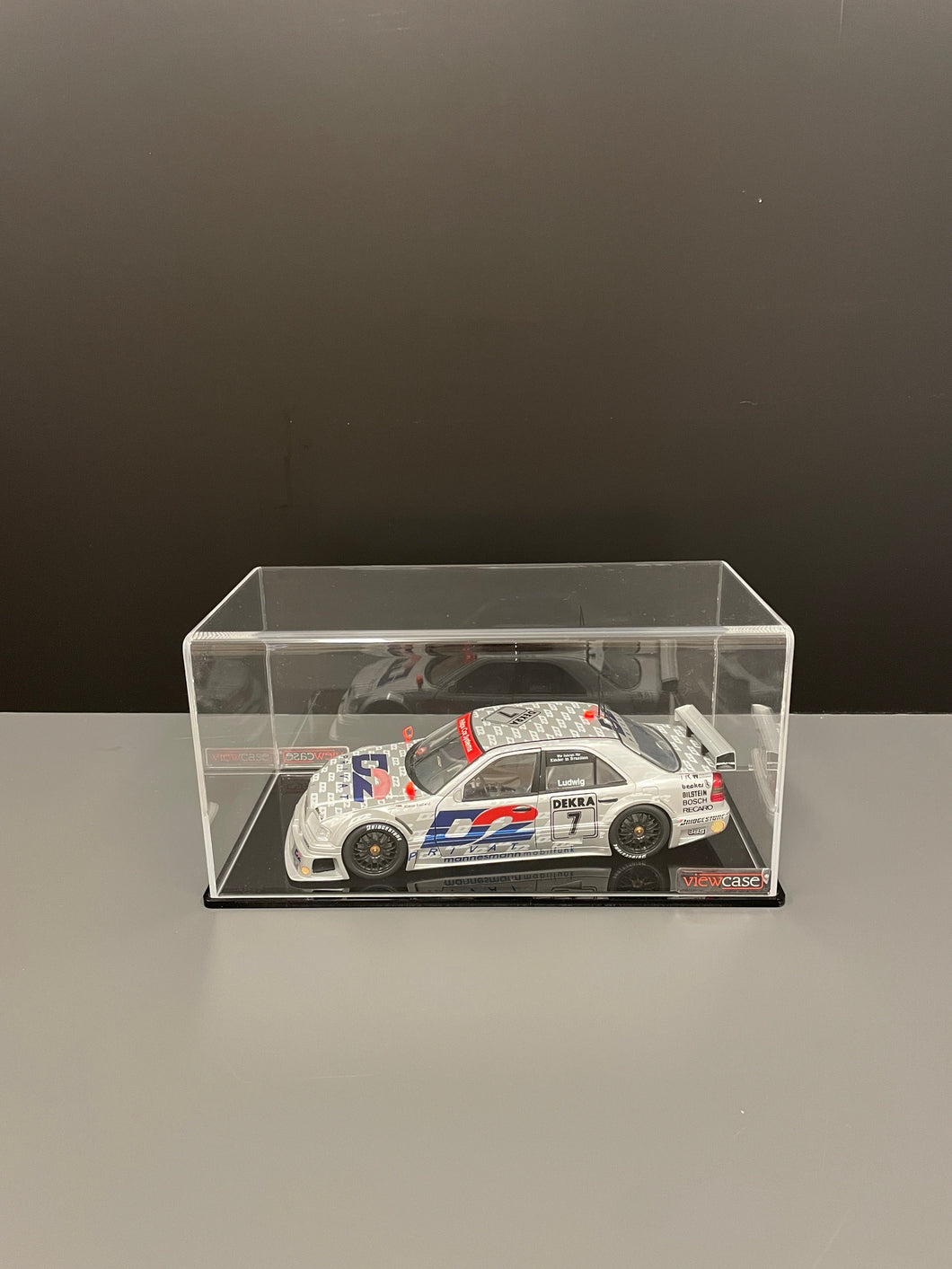 Viewcase Acryl - Glasvitrine für Modellautos im Maßstab 1:18 30x15x15 cm