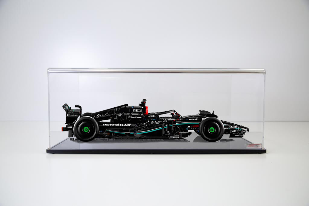 Viewcase Vitrine für den Lego® Mercedes AMG W14 – auch mit Beleuchtung 66x35x25 cm