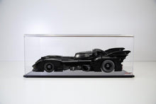 Laden Sie das Bild in den Galerie-Viewer, Viewcase Modellauto Vitrine für Lego® Batmobile 1989 – auch mit Beleuchtung 66x25x20 cm