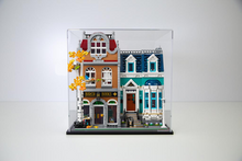 Laden Sie das Bild in den Galerie-Viewer, Viewcase Vitrine für den Lego® Buchhandlung Creator Expert 27x30x42 cm